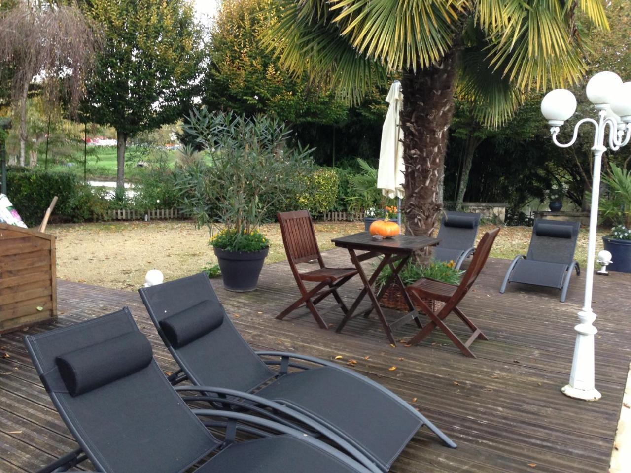 Bed and Breakfast Le Lavoir Châteauroux Exterior foto